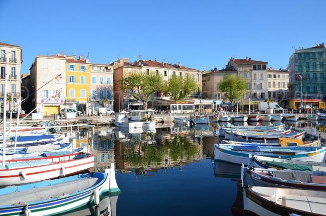 Blue Summer Vibes Appartment For 4P, Ac, Parking, Beachfront, Spa Access -5 La Ciotat Kültér fotó